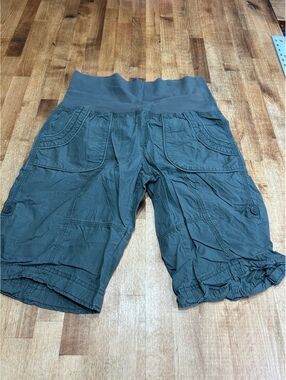 Calvin Klein Performance Quick Dry Cargo Shorts with Elastic Waistband